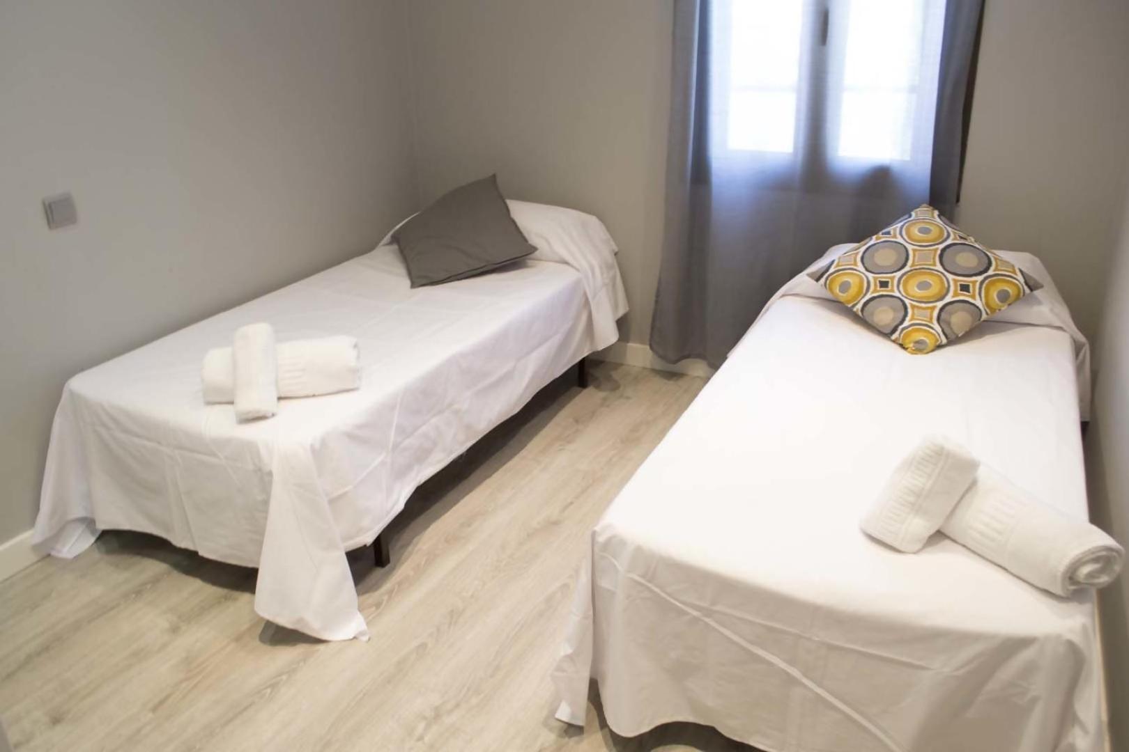 סרגוסה Apartamenticos Plaza Las Armas מראה חיצוני תמונה